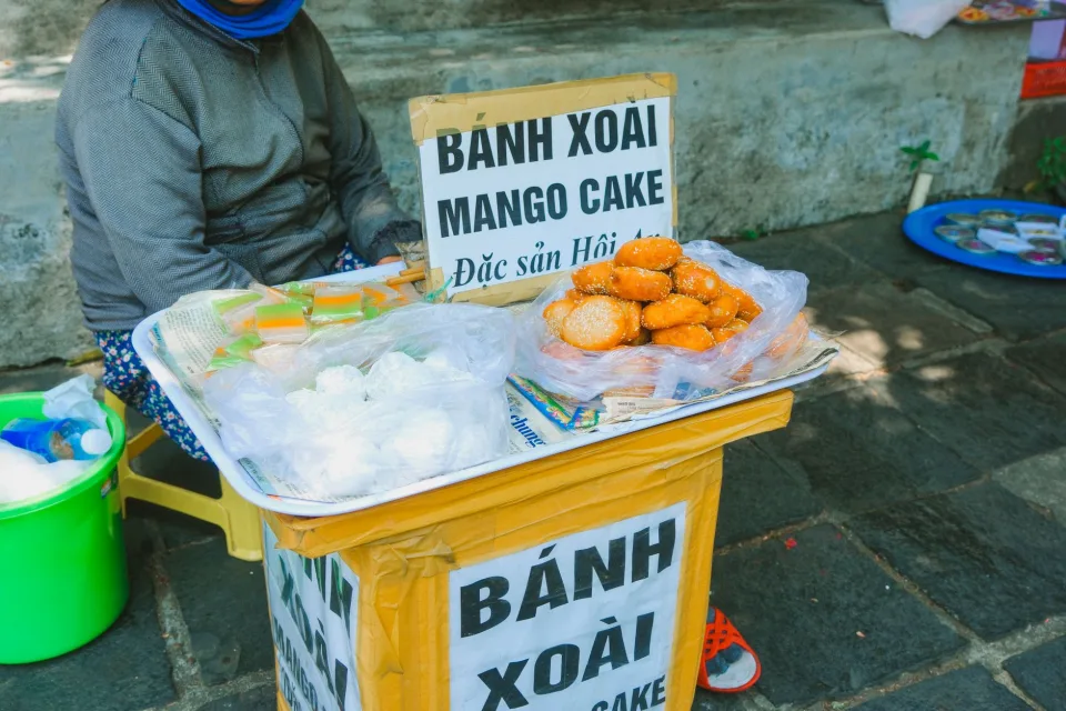 Không gian quán